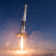 Imagen para el artículo titulado Por fin tenemos las fotos en primer plano del histórico aterrizaje de SpaceX sobre el mar